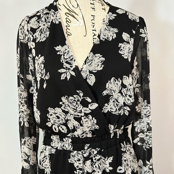 Altar'd State Black and White Long Sleeve Sundress New with tag! - Picture 3 of 11